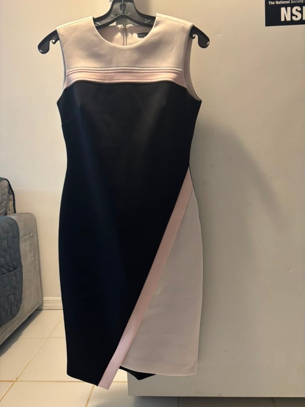 Sleeveless Colorblock Sheath Dress in Black and Light Pink office dress